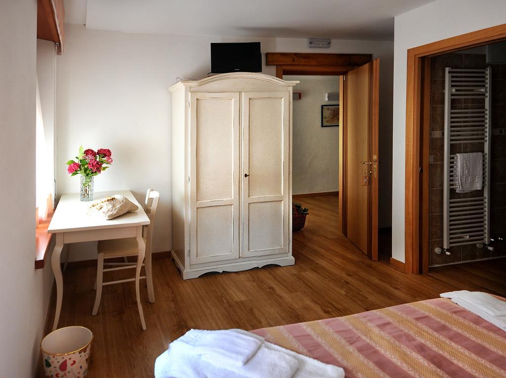 Locanda Del Re Feltre Habitación foto