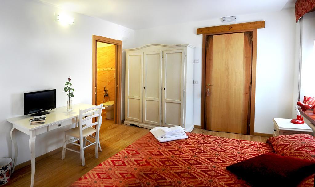 Locanda Del Re Feltre Habitación foto